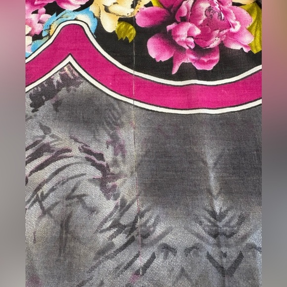 Elegant Vibrant Coloured Floral Print Scarf with Frayed Edge - Picture 3 of 10